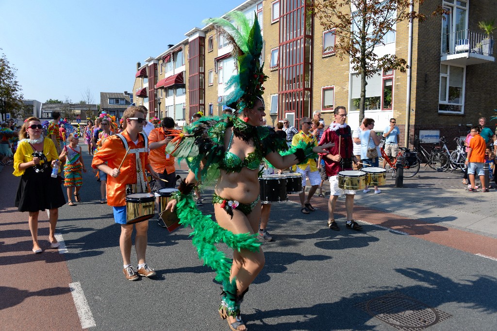 ../Images/Zomercarnaval Noordwijkerhout 105.jpg